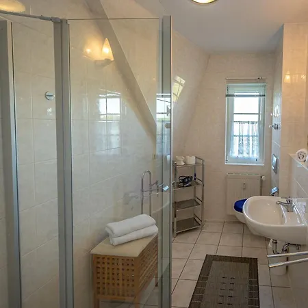 Reethaus Boddenblick In Alt Reddevitz - 4 Lägenhet *